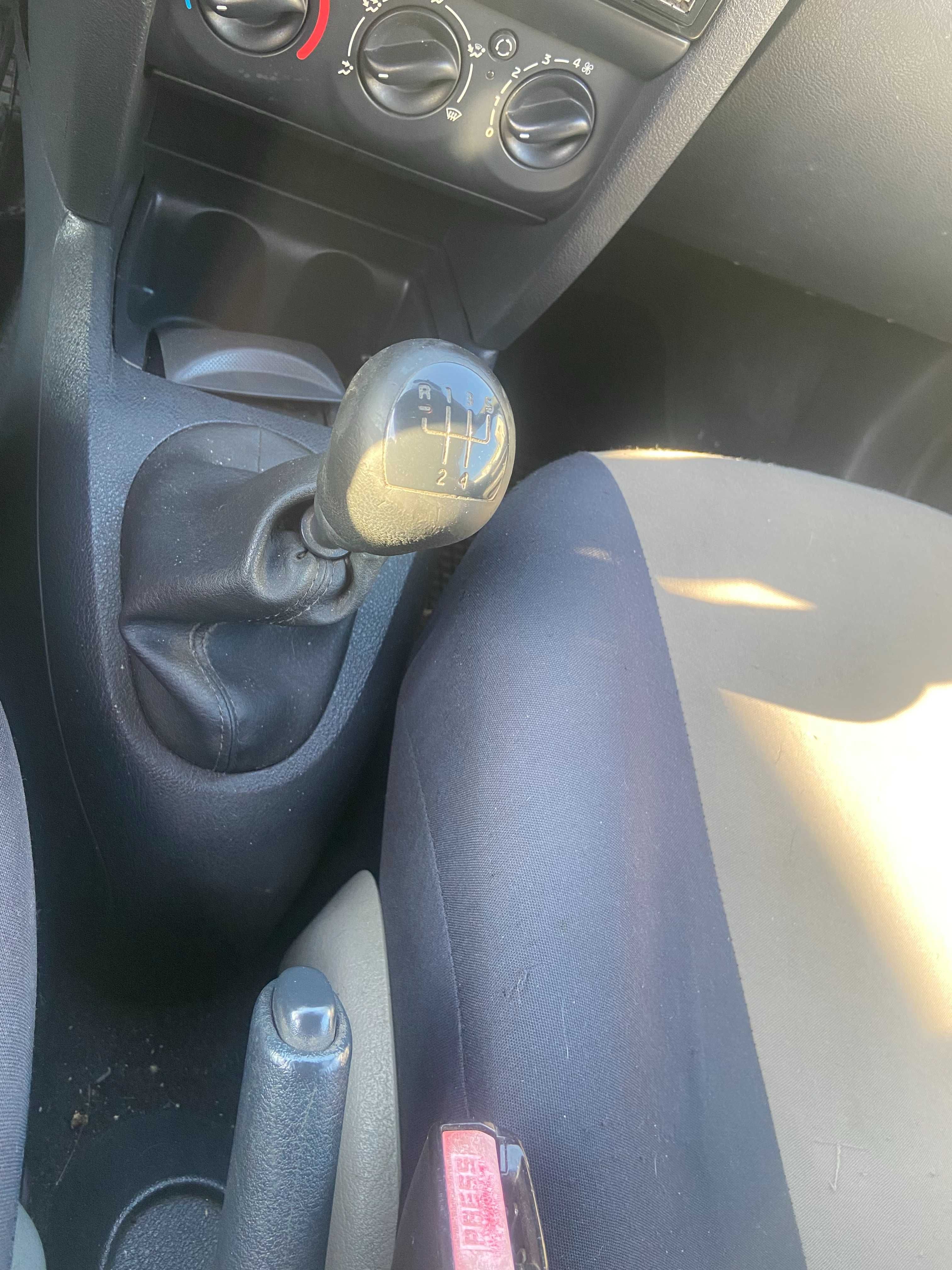 Renault Clio II Comercial 2002 – 1.5 dCi – Avariado