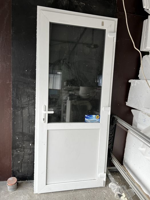 Двері Металопластикові