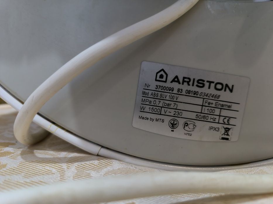 Продам бойлер АРІСТОН 80л