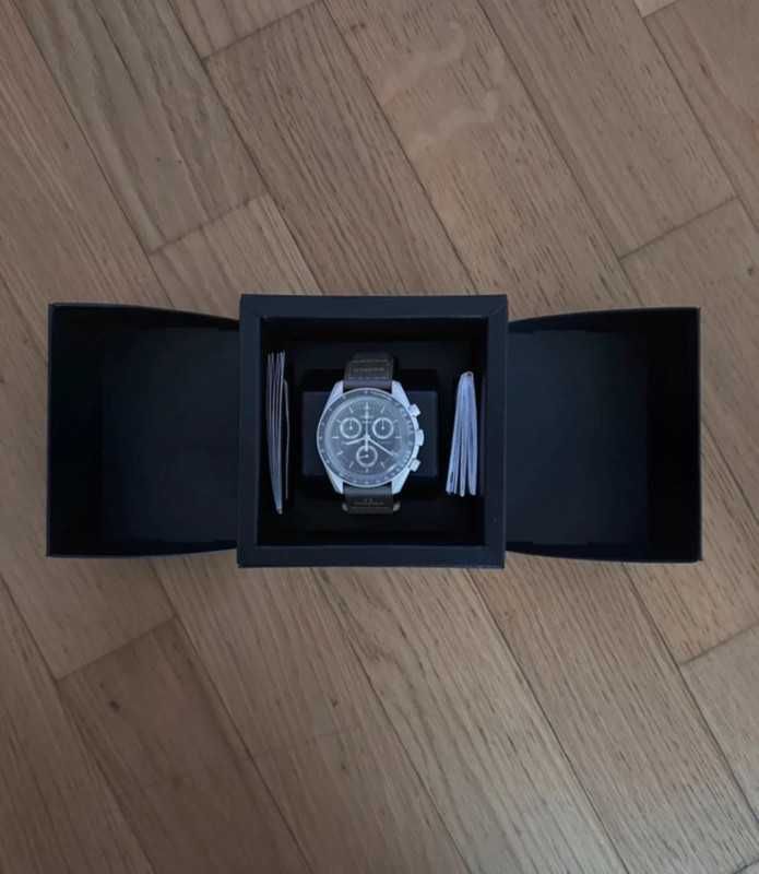 Omega x Swatch SO33T103 Desert Gwarancja Autentyczności Sklep