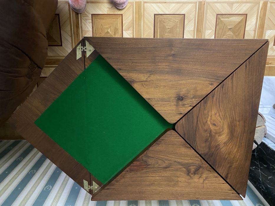 Антикварный столик