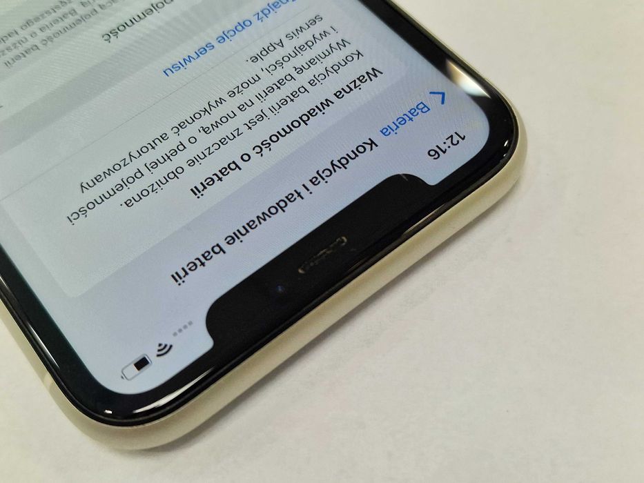 Iphone 11 128GB/ White/ BAT 75%/ Grade B/ Gwarancja + ładowarka