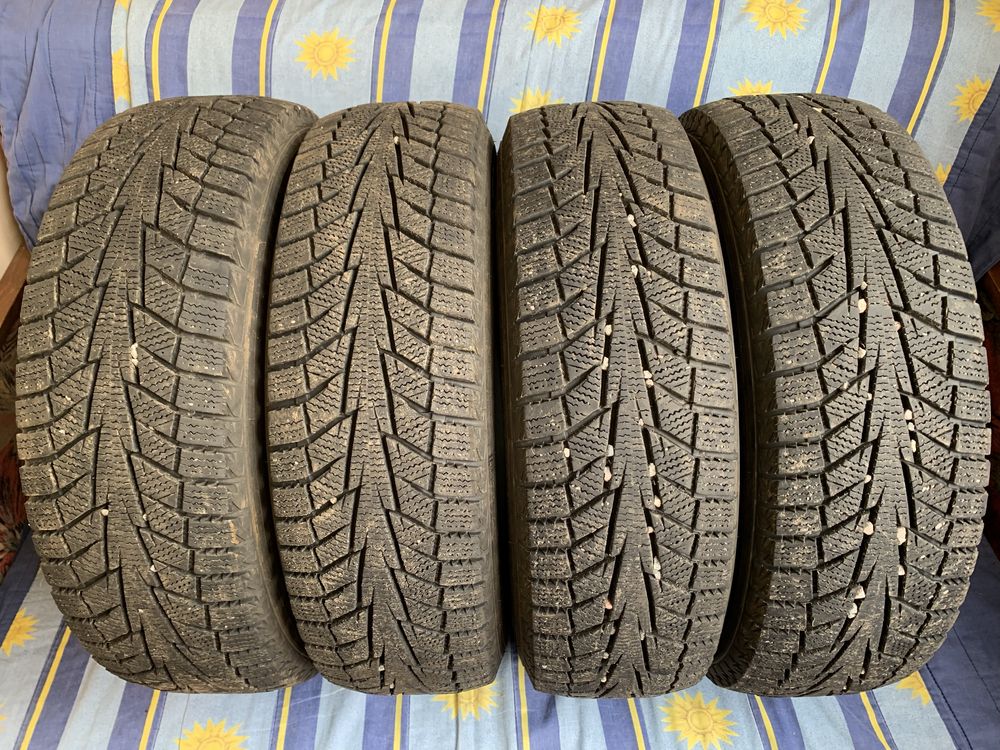 Зимові шини резина Hankook I*Cept iz2 175/70 R13