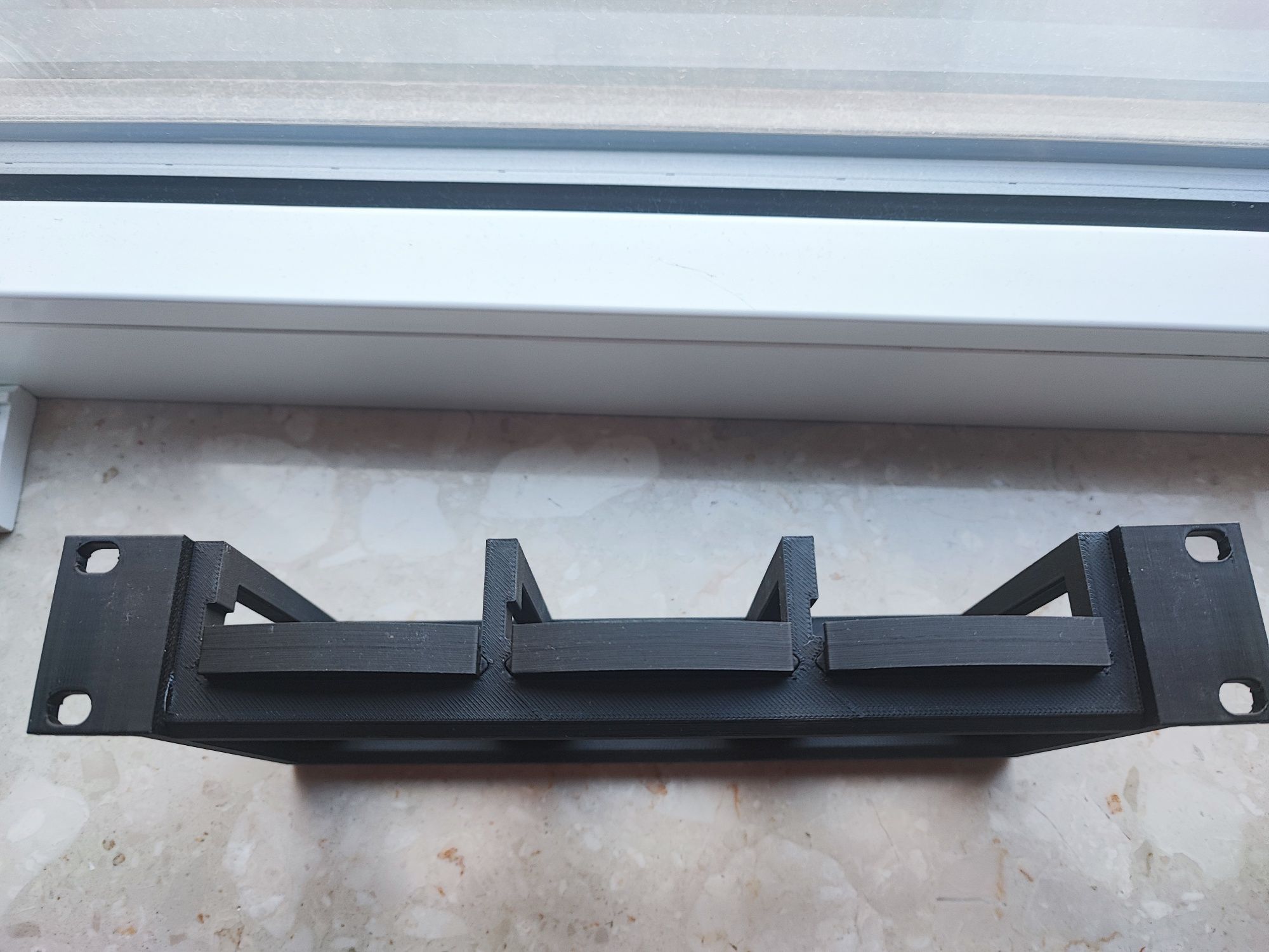 Uchwyt na 3 raspberry pi4 do szafy rack 10"