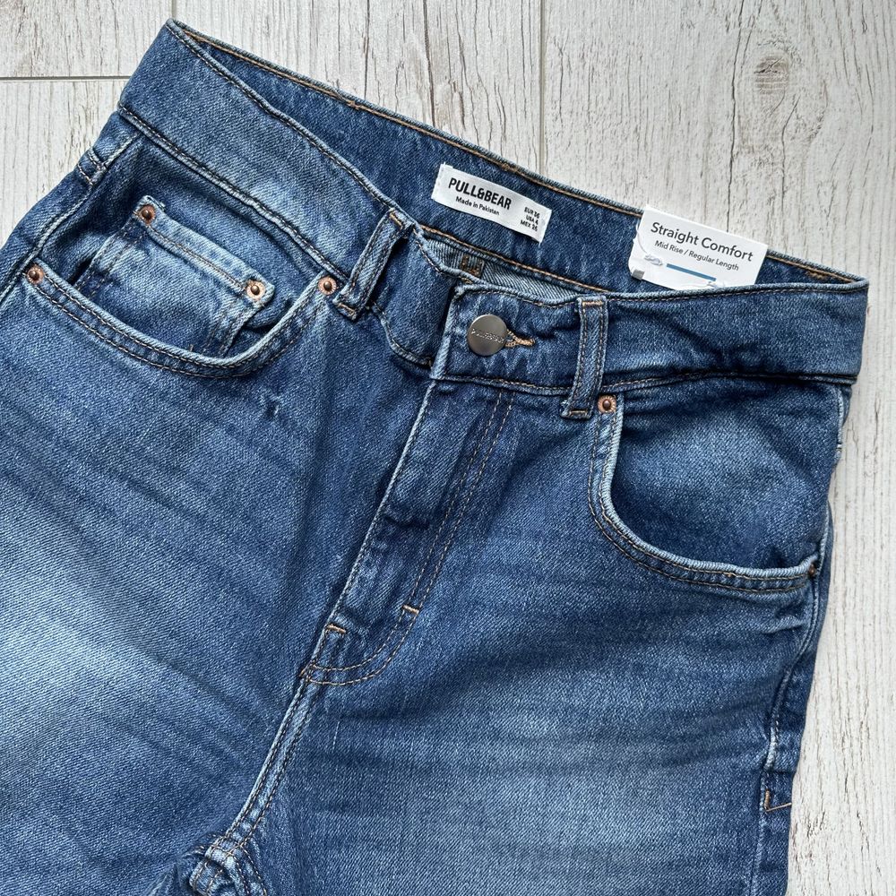 Proste jeansowe spodnie straight comfort pull&bear