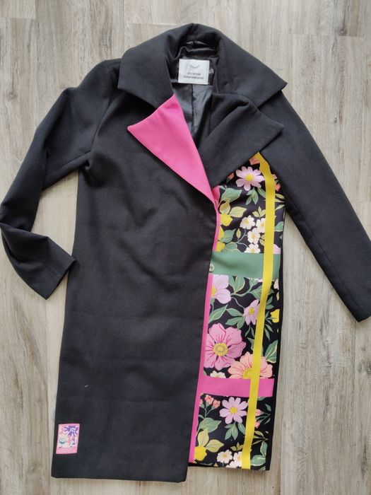 Płaszcz marki NAOKO  roz. S