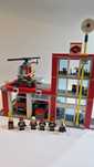 Zestaw LEGO City 60004 - Remiza strażacka