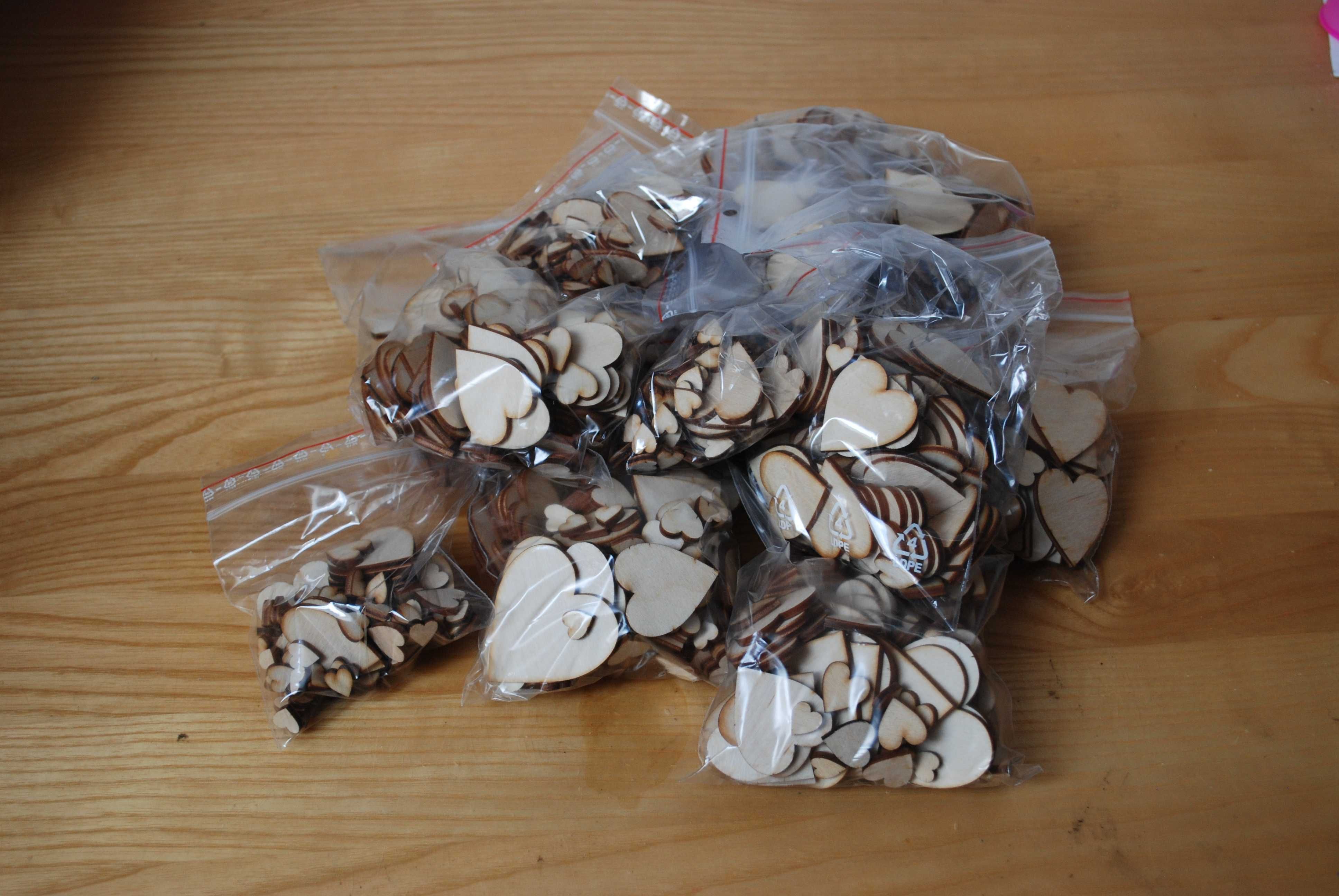 Serca drewniane dekory zestaw 1500 szt. do decoupage i rękodzieła