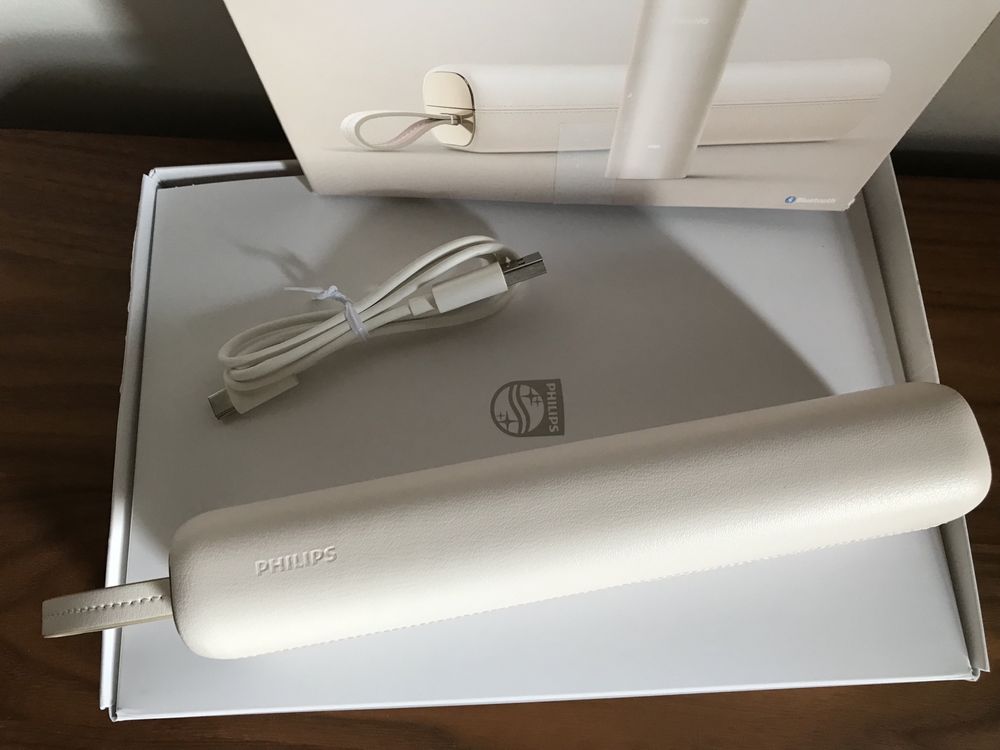 Philips Sonicare 9900 Prestige etui ładowarka USB szczoteczki HX9992