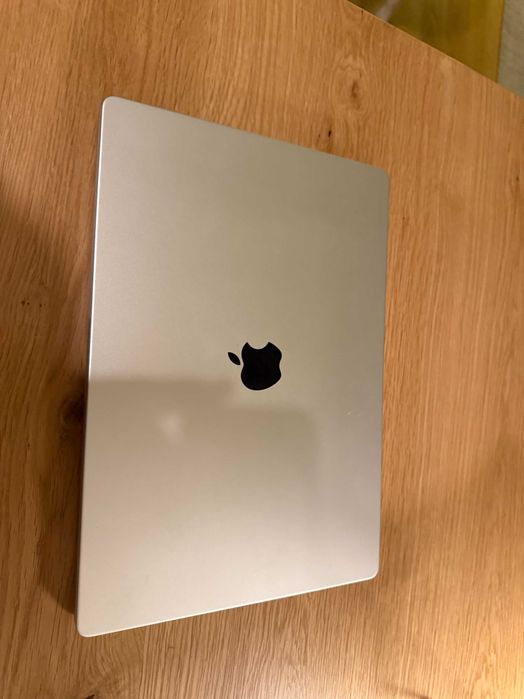 Macbook Pro 16" 2023 / M2 Pro / 16GB Ram / 500GB Disco