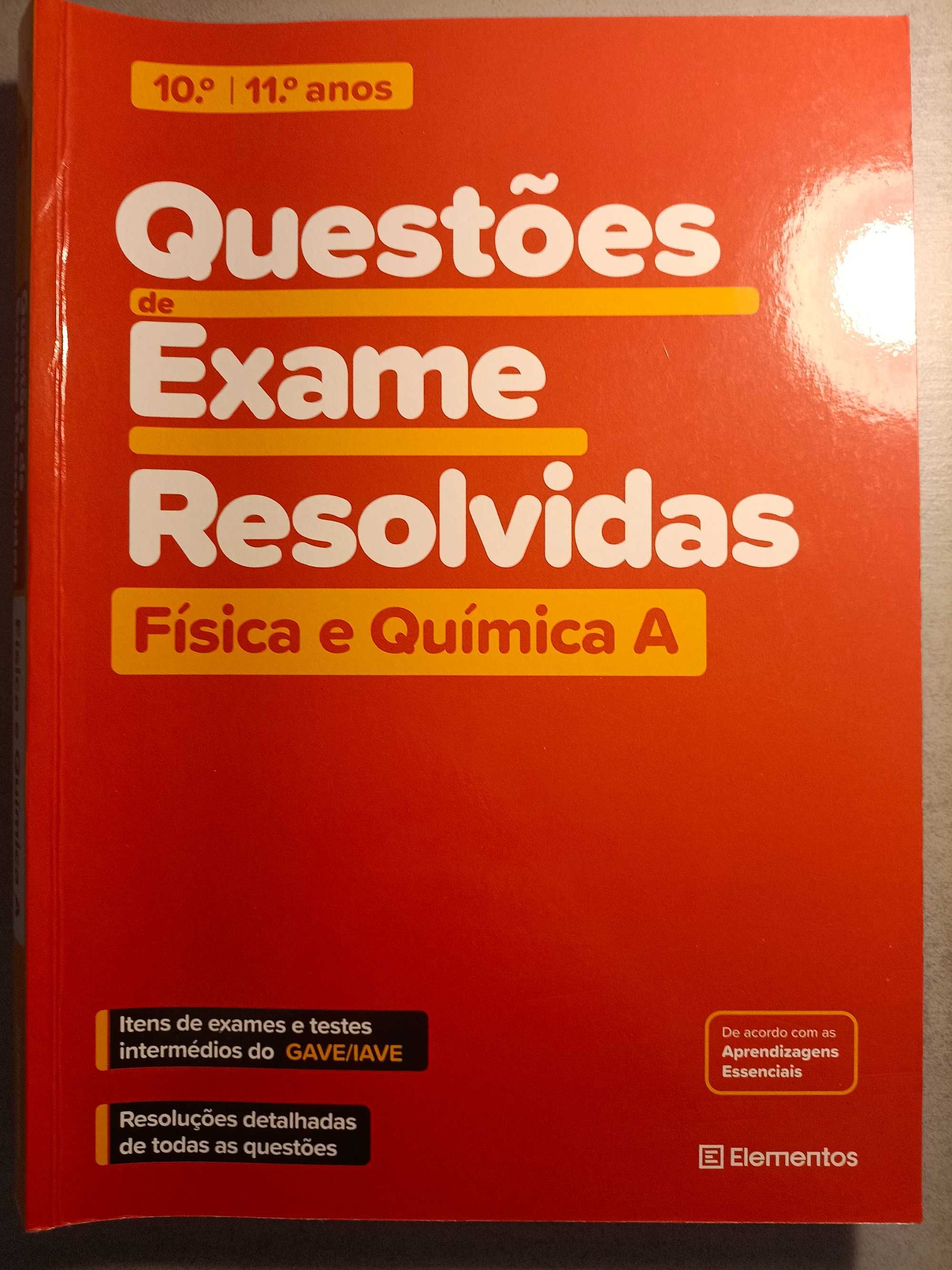 Manual de questões para exame de Física e Química A. Questões do IAVE