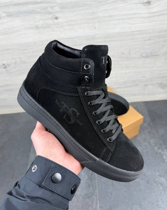 Чоловіче взуття / мужская обув  Кросовки/ ботинки/ туфли/ лофури