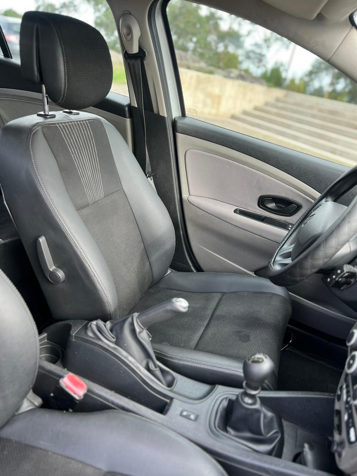 Renault Mégane 1.5 dCi – Dezembro de 2009
	•	Quilometragem: 286.000 km