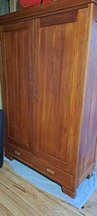 Stara zabytkowa szafa drewniana