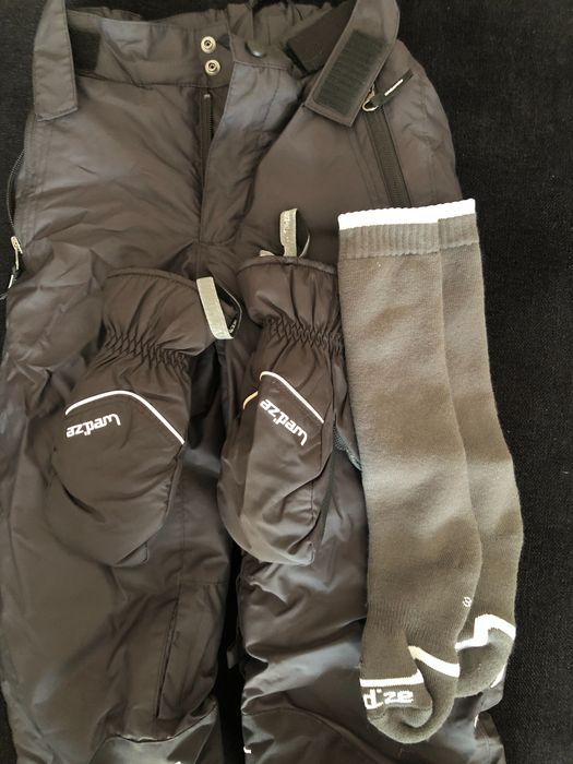Conjunto de roupa de esquí de marca wedze