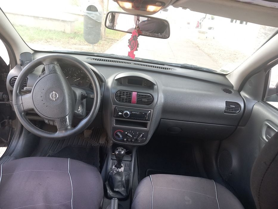 Exelente Opel Corsa 2002