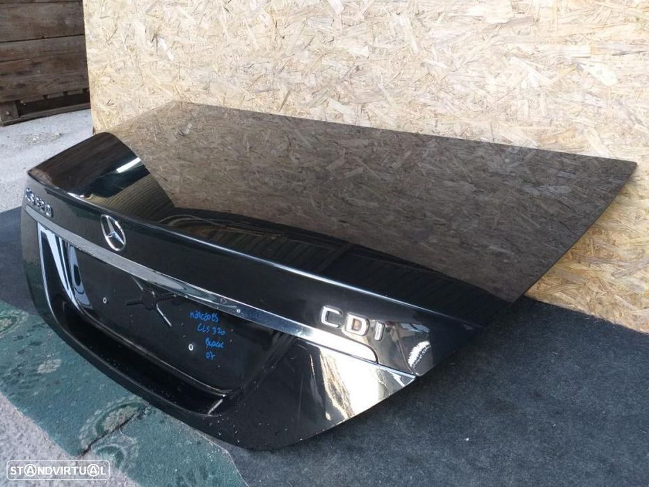 Tampa mala Mercedes CLS W219 320 CDI