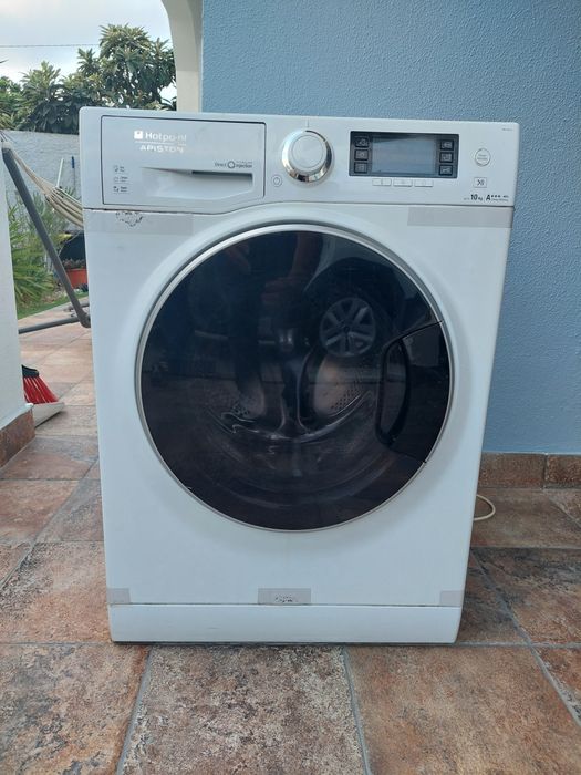 Maquina lavar roupa Ariston avariada