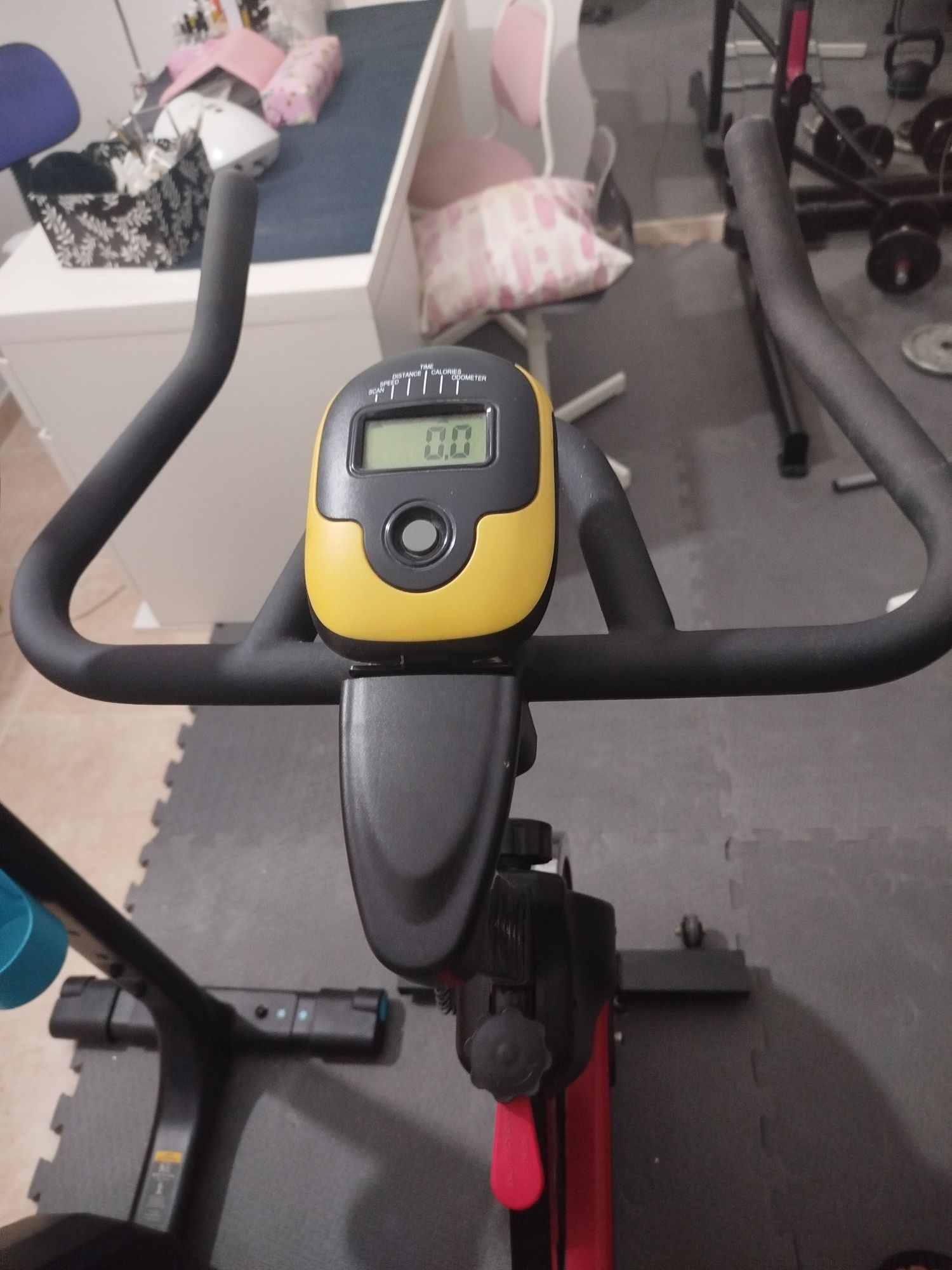 Vendo Duas bicicletas estáticas