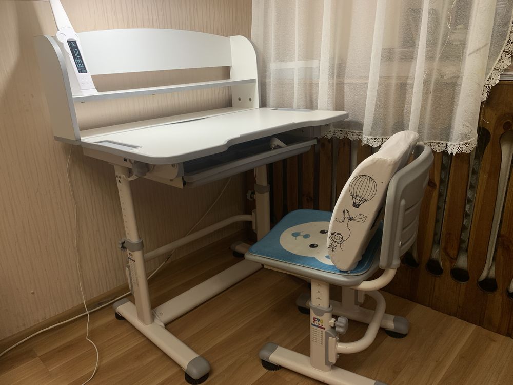 продам парту со стулом Evo-kids BD-10