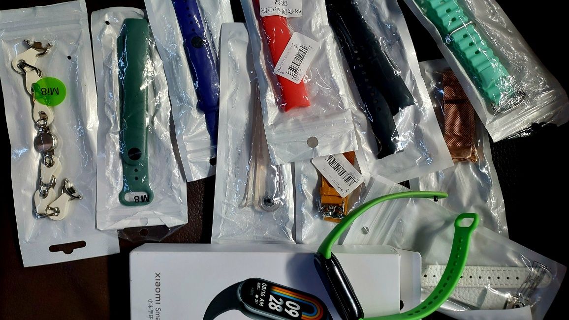 mi band 8 + 10 браслетів в подарунок