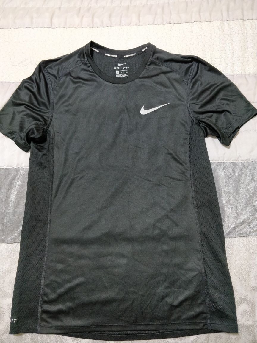 Peças de roupa marca Nike