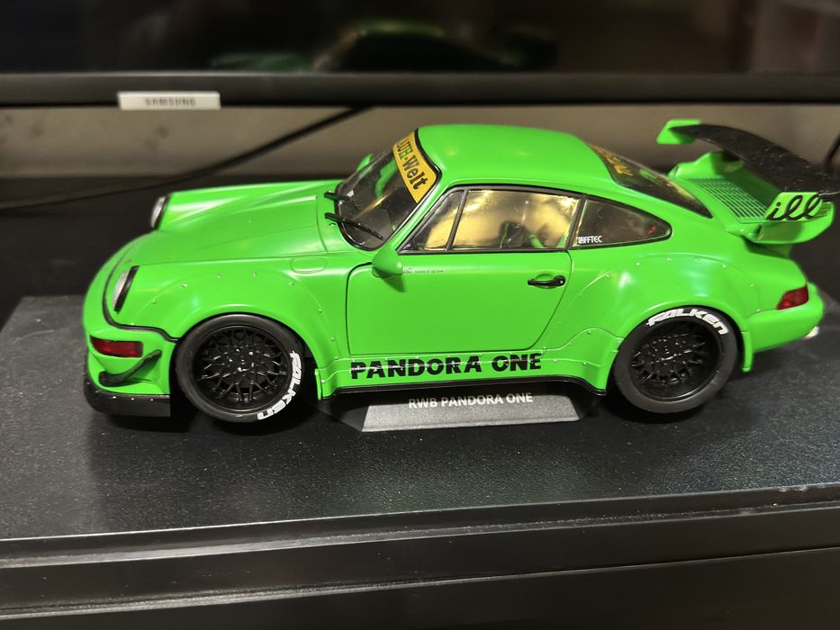 Porsche 911 (964) RWB Pandora one 1:18 Solido