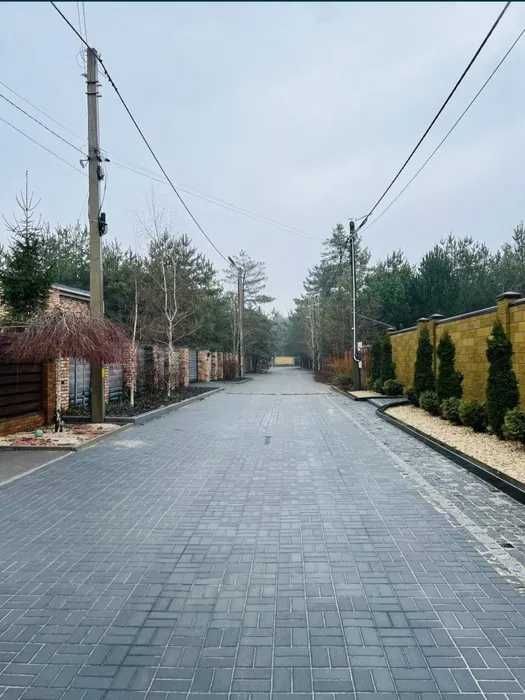 Продам участок в пос.Обуховка недалеко от леса и реки