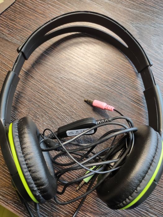 Наушники Genius HS-400A.