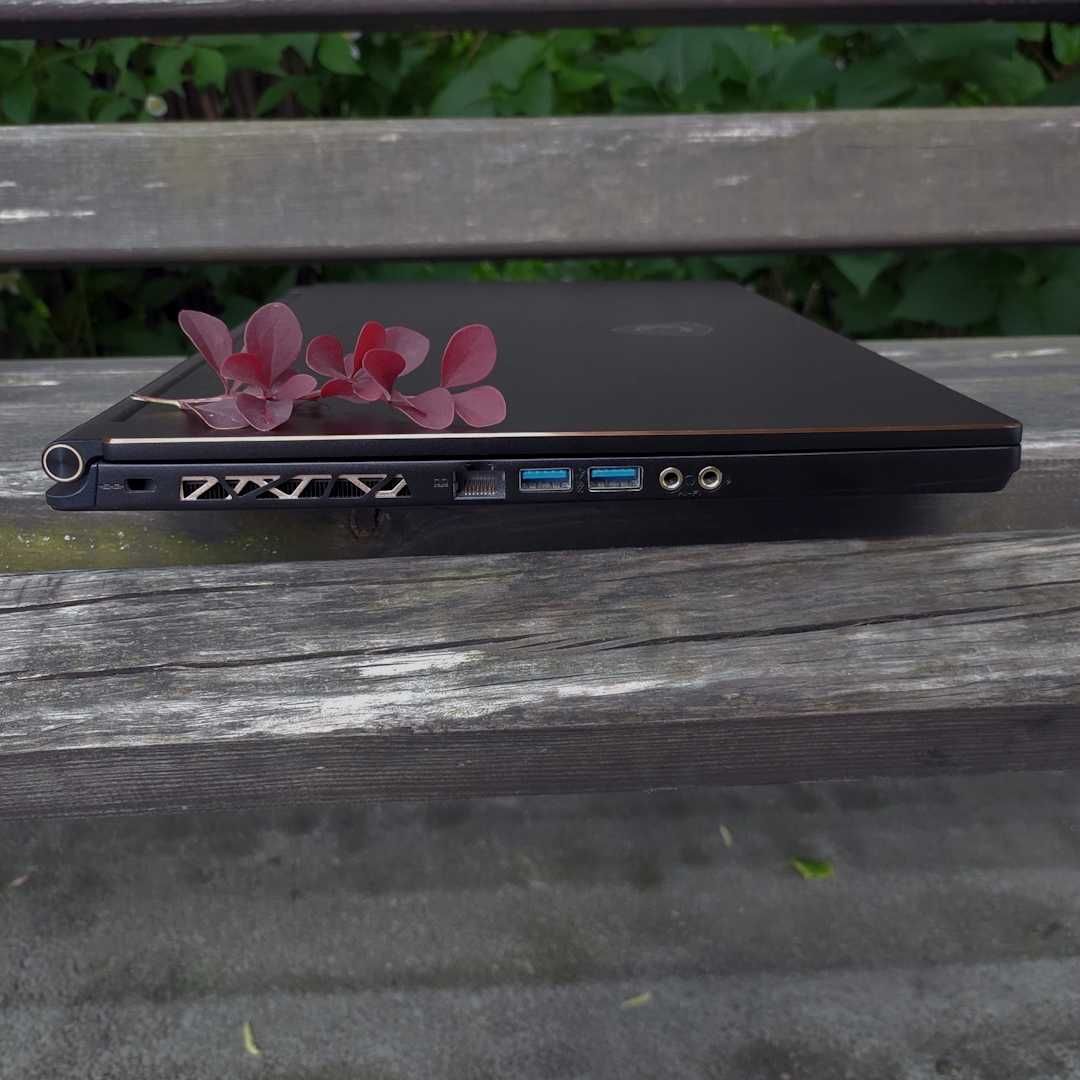 MSI GS65 Stealth /15,6" IPS /i7 9750H/16 gb RAM/GTX 1660 Ti/512GB SSD