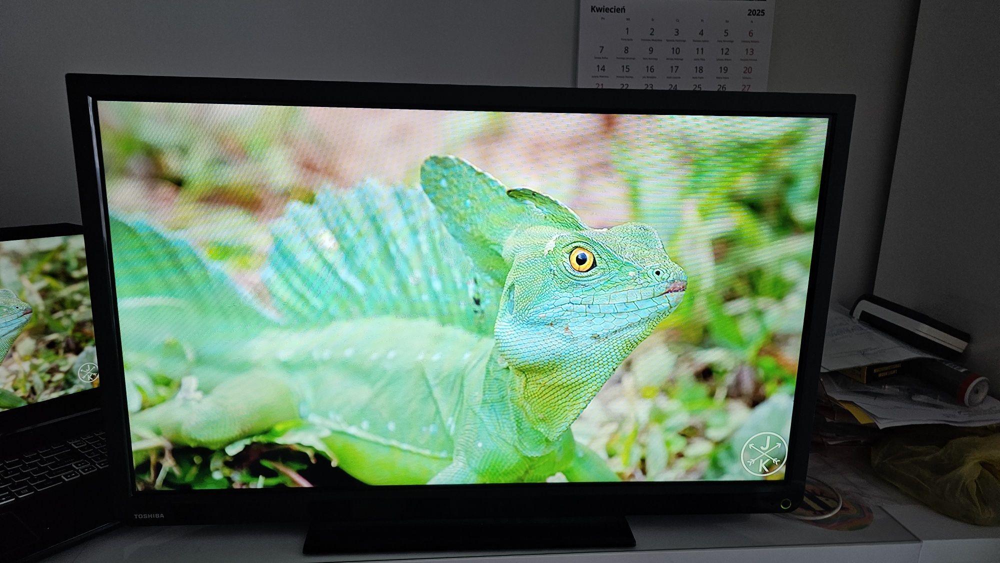 Telewizor LCD  LED Thosiba 32 cale ze złączami hdmi