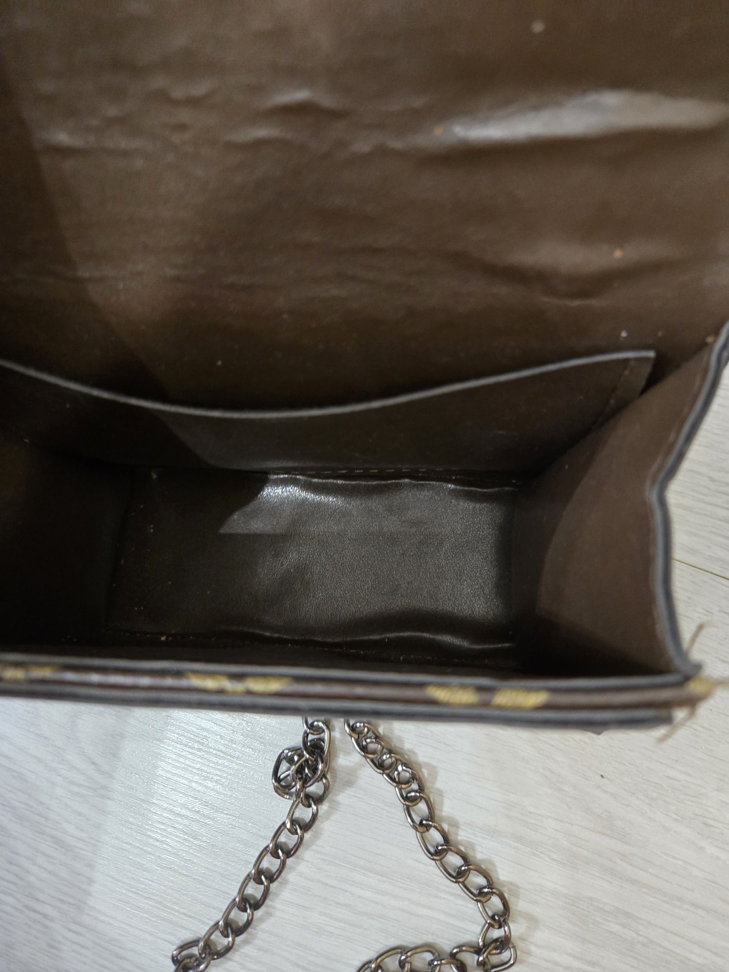 Louis Vuitton klasyczna brązowa mała torebka lancuszek