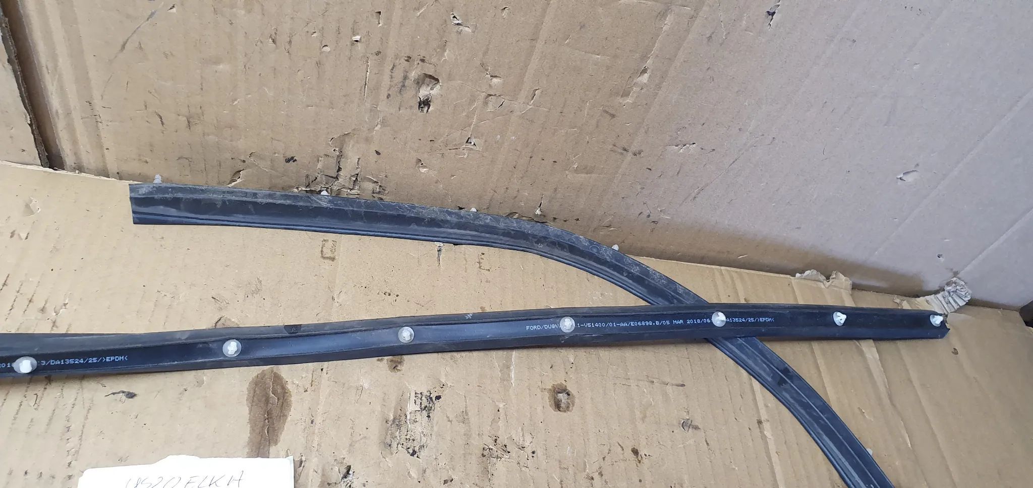 Uszczelka drzwi lewy przód przednia lewa Ford Transit Custom MK8 Lift JK21-V51400-AA