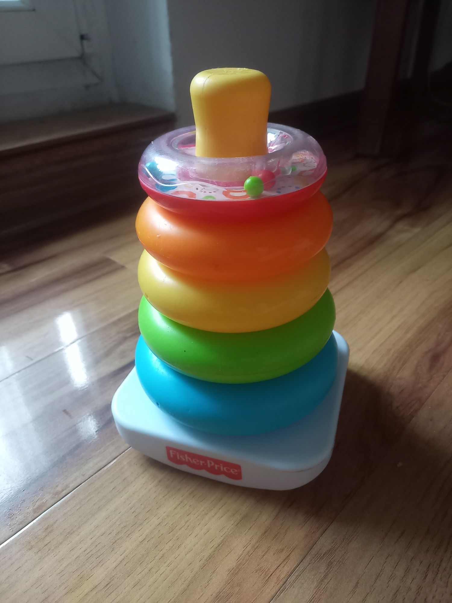 Piramida z kółek fisher price