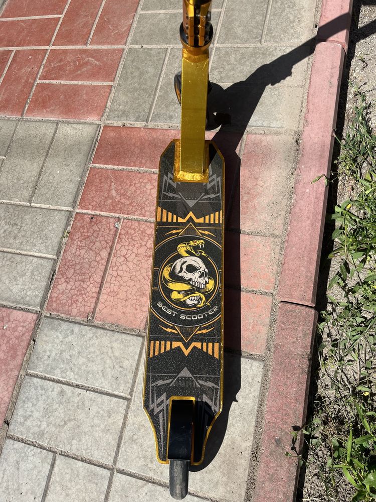 Самокат трюковий best scooter