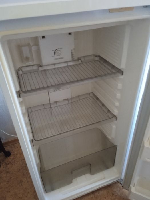 Холодильник SAMSUNG