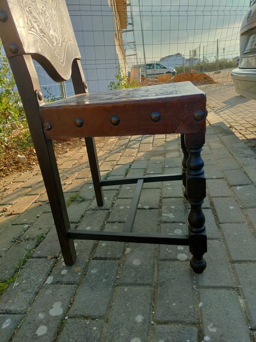 Cadeira Estofo Pele   OPORTUNIDADE