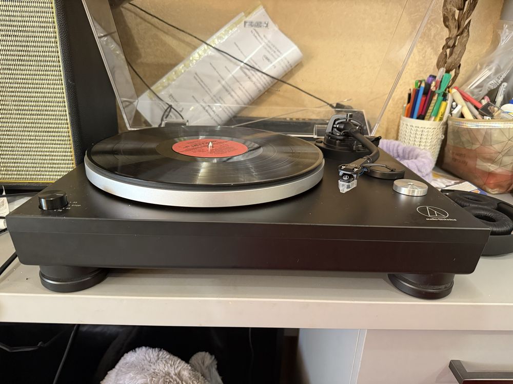 Вініловий програвач Audio-Technica AT-LP5x