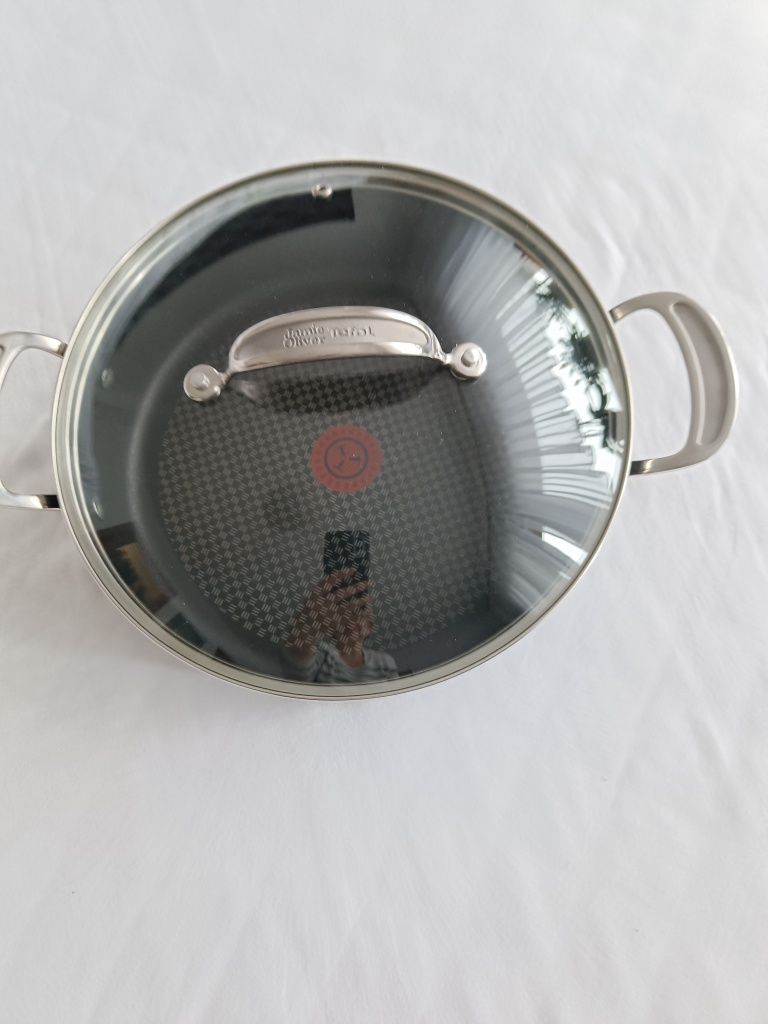 Sprzedam nową patelnię głęboką garnek Jamie  Oliver Tefal 30 cm