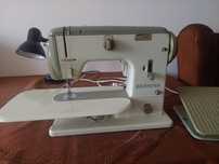 Maszyna do szycia Bernina 700