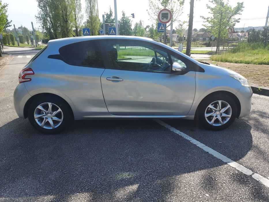 Peugeot 208 1.2 vti 136milkm