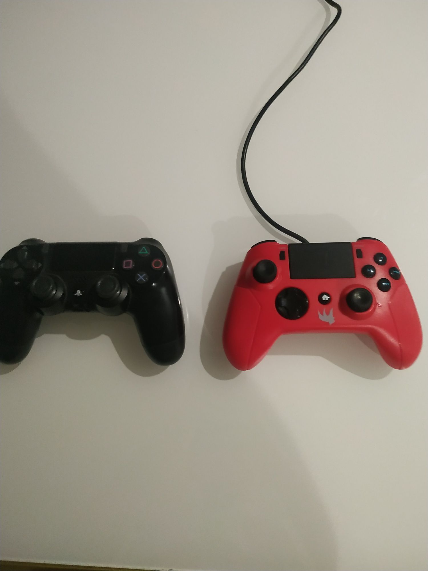 Comando PS4 + Xbox (20€ cada)