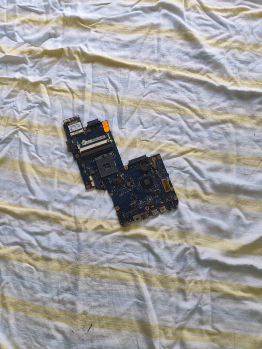 Płyty główne do laptopów  złom elektroniczny