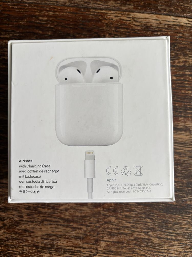 AirPods 2 Ідеальний стан, з чеками оригінал