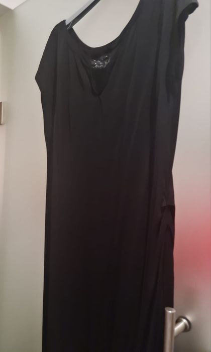 Czarna sukienka włoska wieczorowa