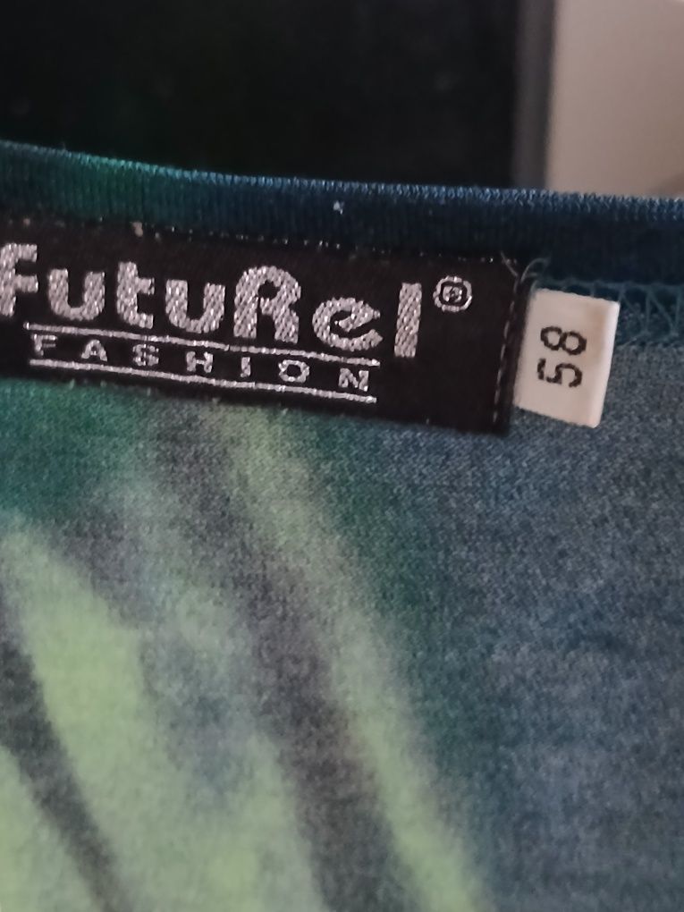 Kolorowa letnia bluzka Futurel rozmiar 58