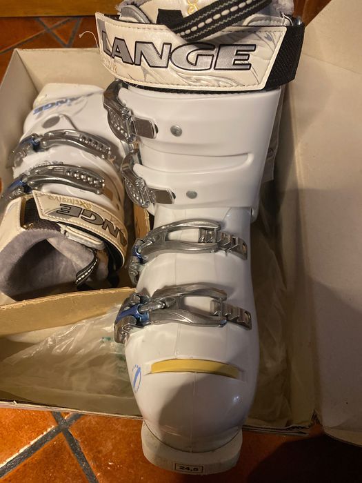 Botas para esqui pouco uso 24,5 somente dinheiro