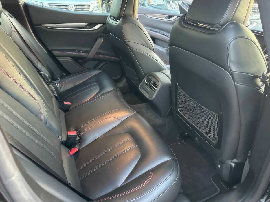 Maserati Ghibli S Q4      2017