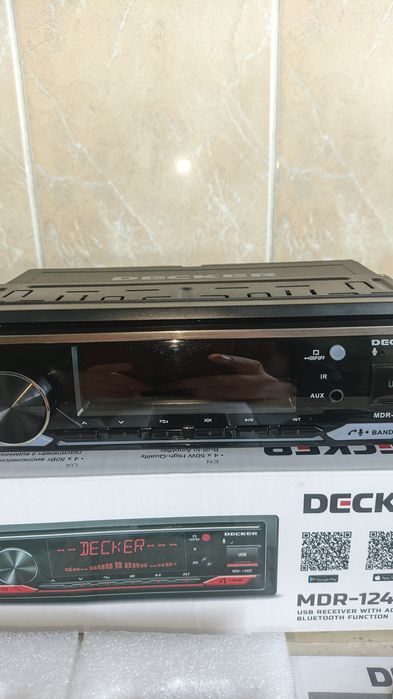 Автомагнитола Decker 124BT