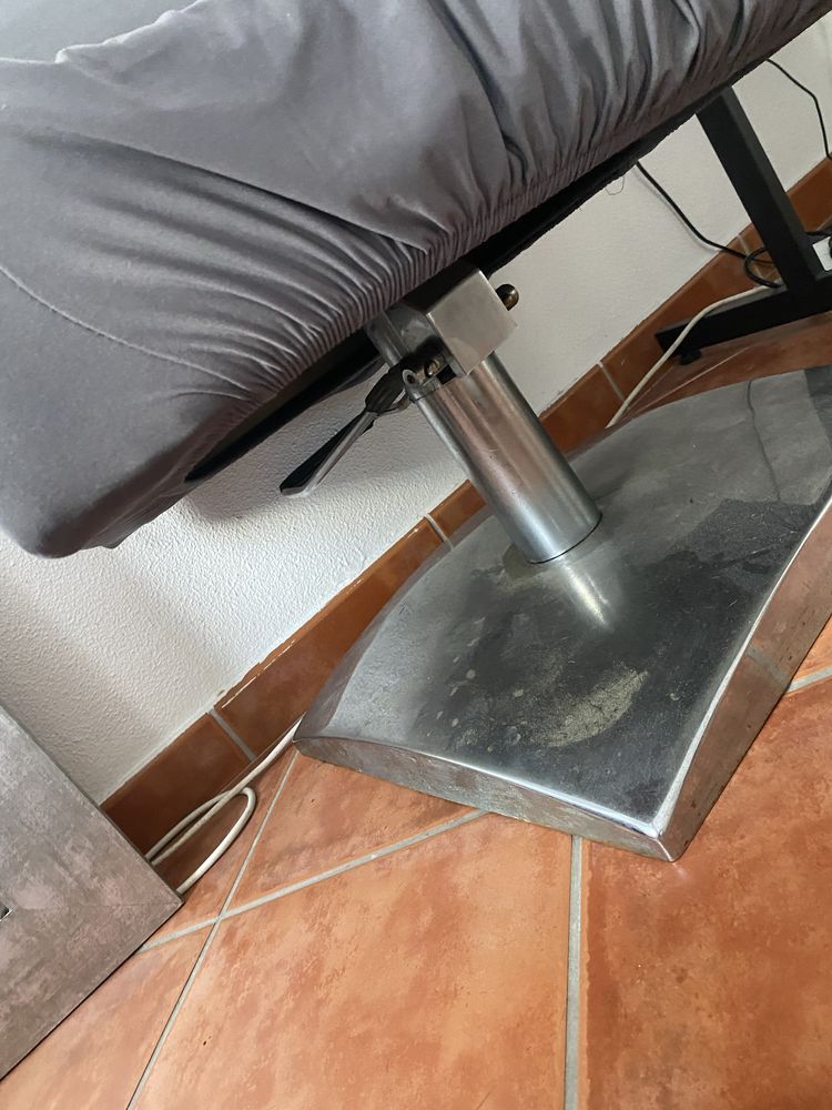 Cadeira hidraulica com capa